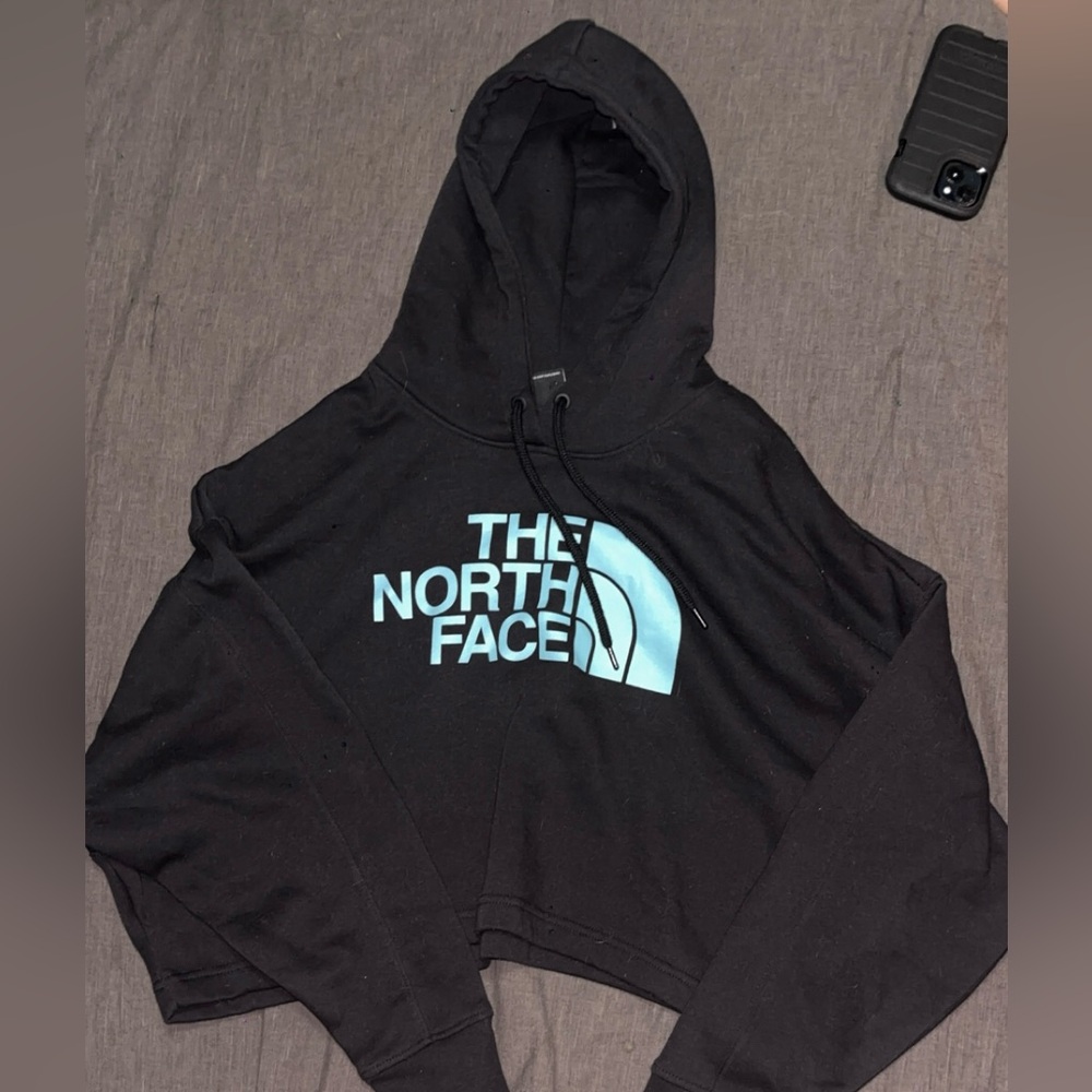 Women’s XL The North Face Hoodie Cropped and Black and Teal. New no tags